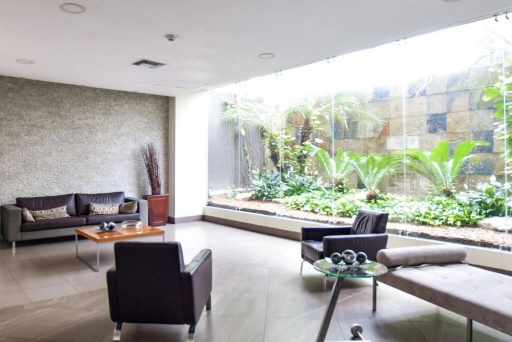 Hermosa Suite en el centro de Samborondon