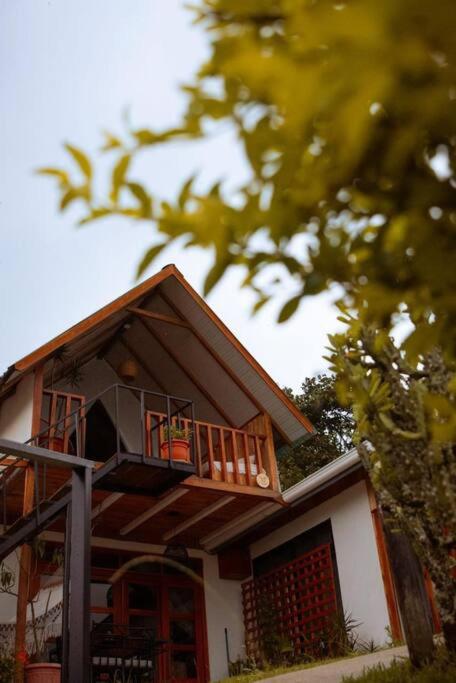 Alas Romantic Chalet Monteverde
