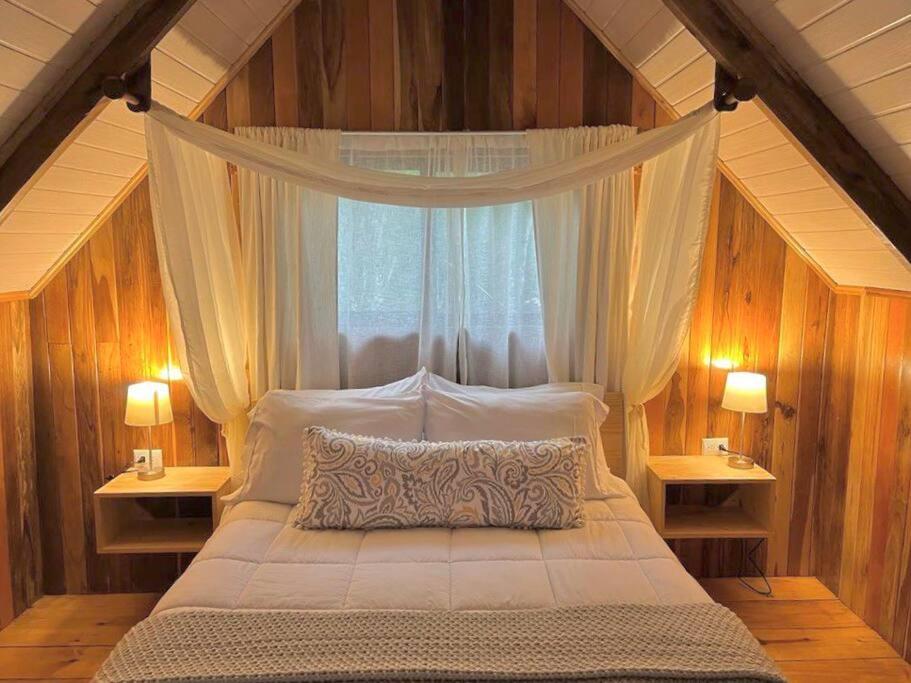 Alas Romantic Chalet Monteverde