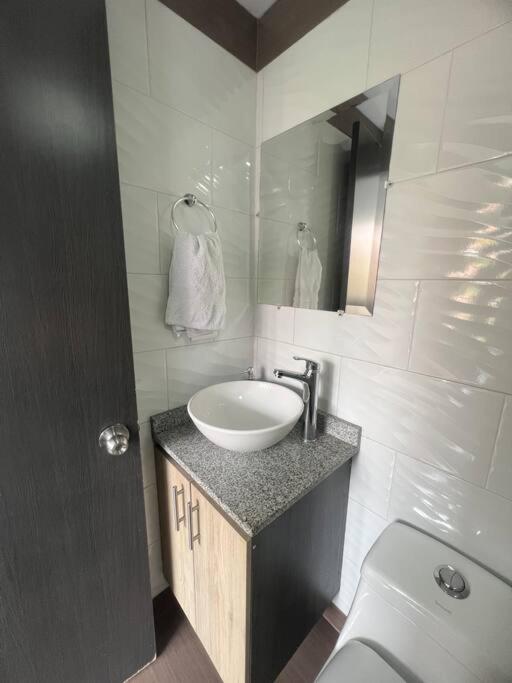 Lindo apartamento poblado 111