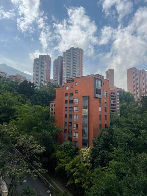 Lindo apartamento poblado 111