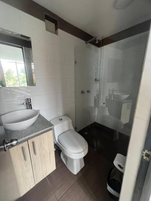 Lindo apartamento poblado 111