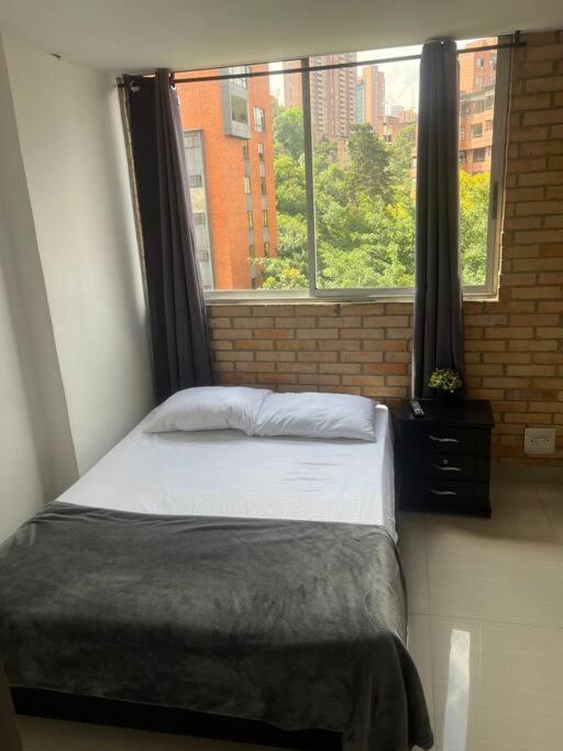 Lindo apartamento poblado 111