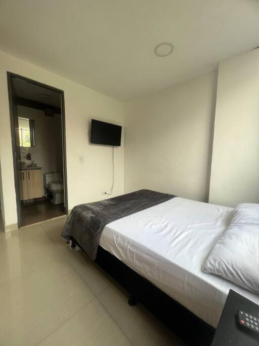 Lindo apartamento poblado 111