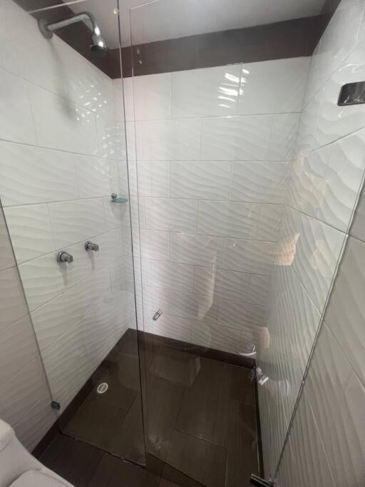 Lindo apartamento poblado 111