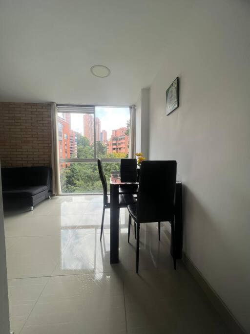 Lindo apartamento poblado 111