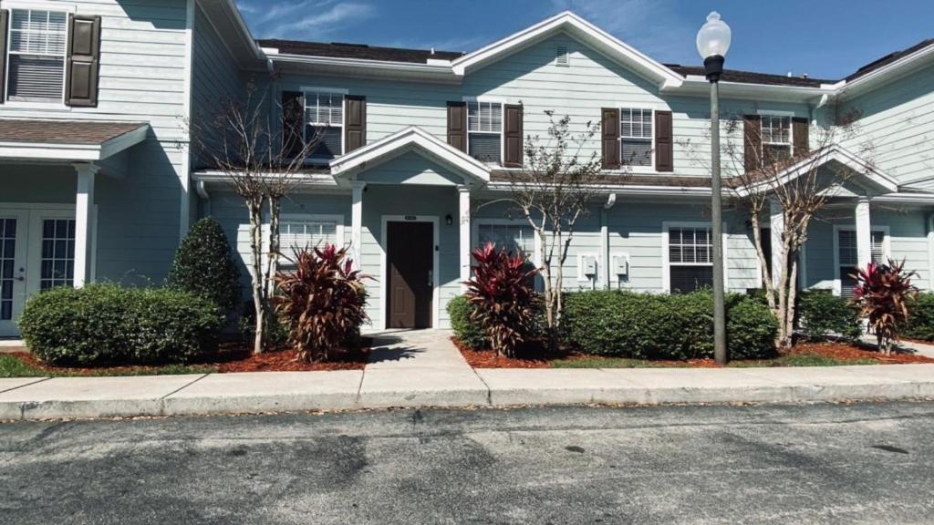 3-Bedroom Lucayan Holiday Home
