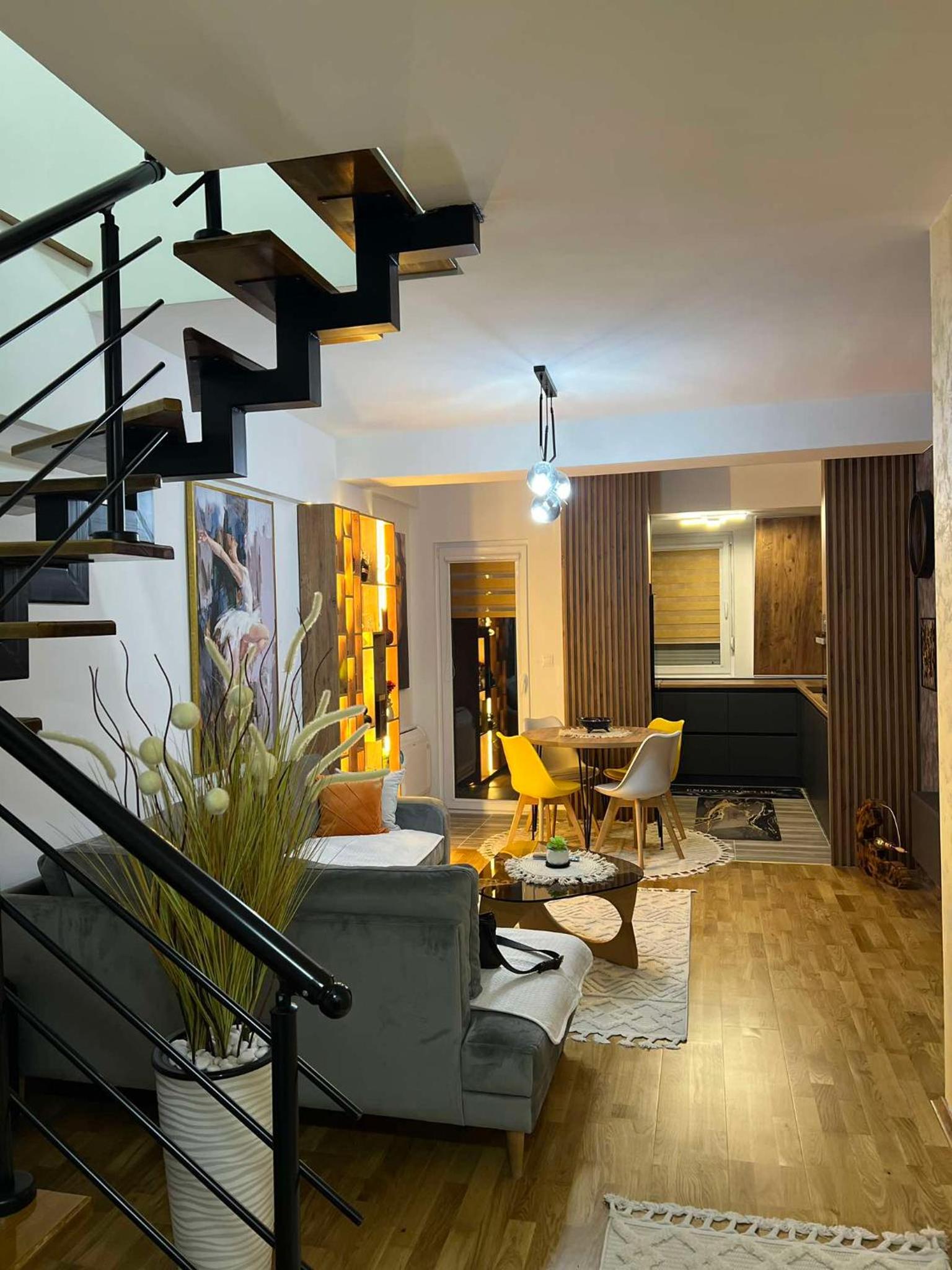 Luxury Onyx Apartment