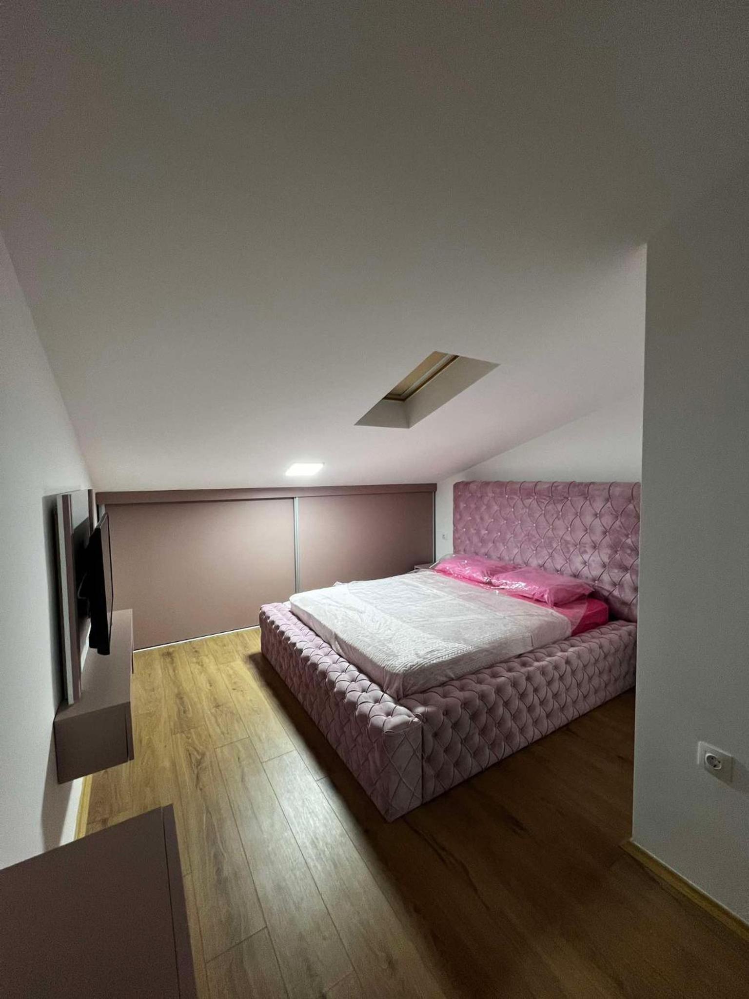 Luxury Onyx Apartment