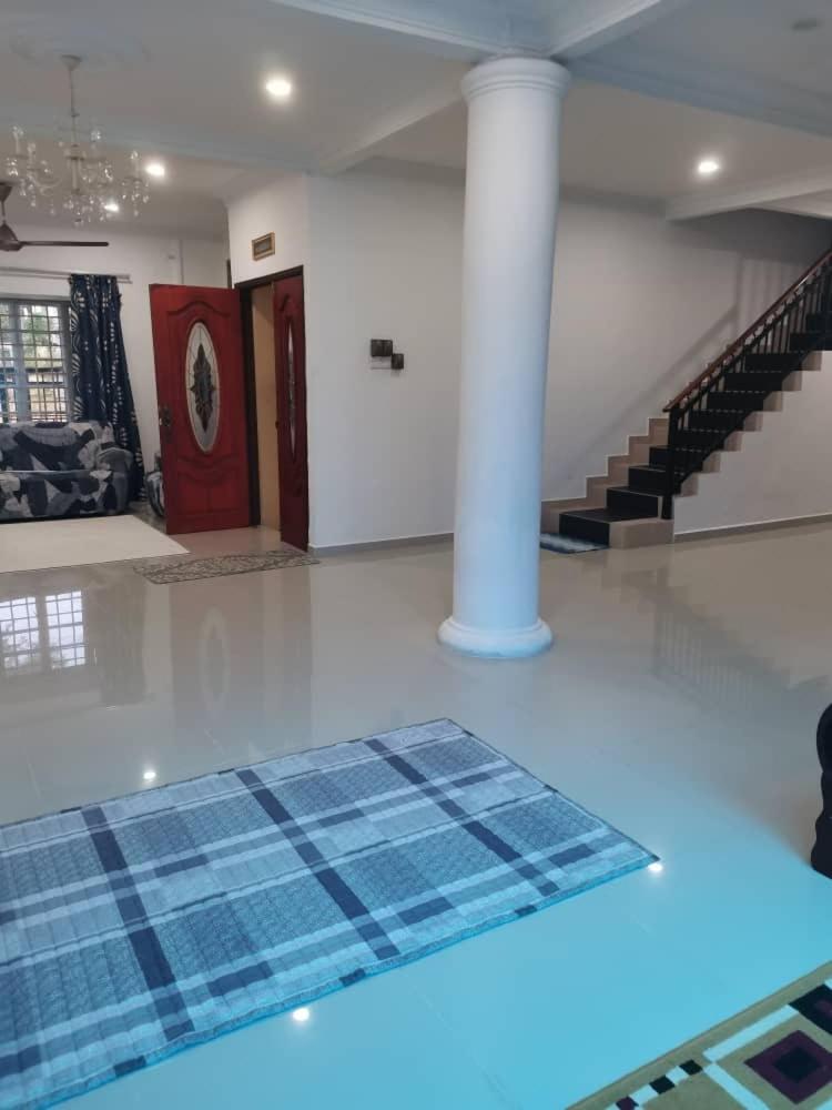 Homestay Pool Hulu Langat photo 1