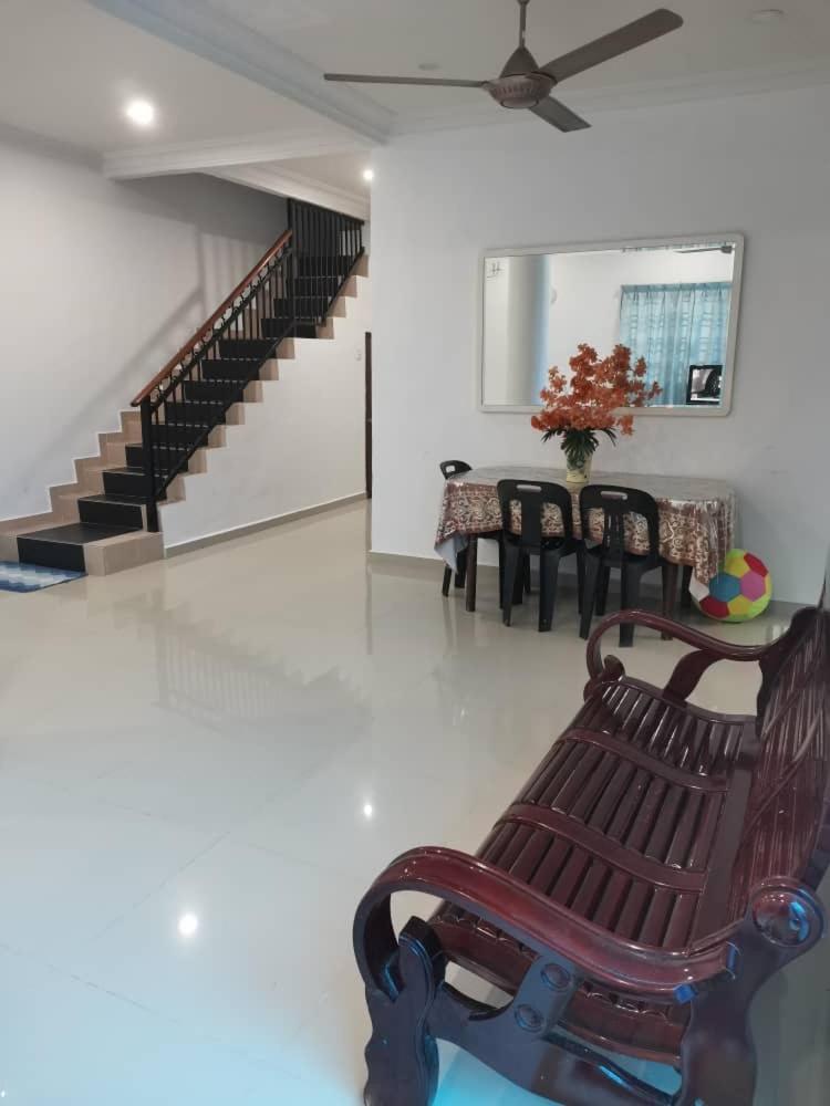 Homestay Pool Hulu Langat photo 8