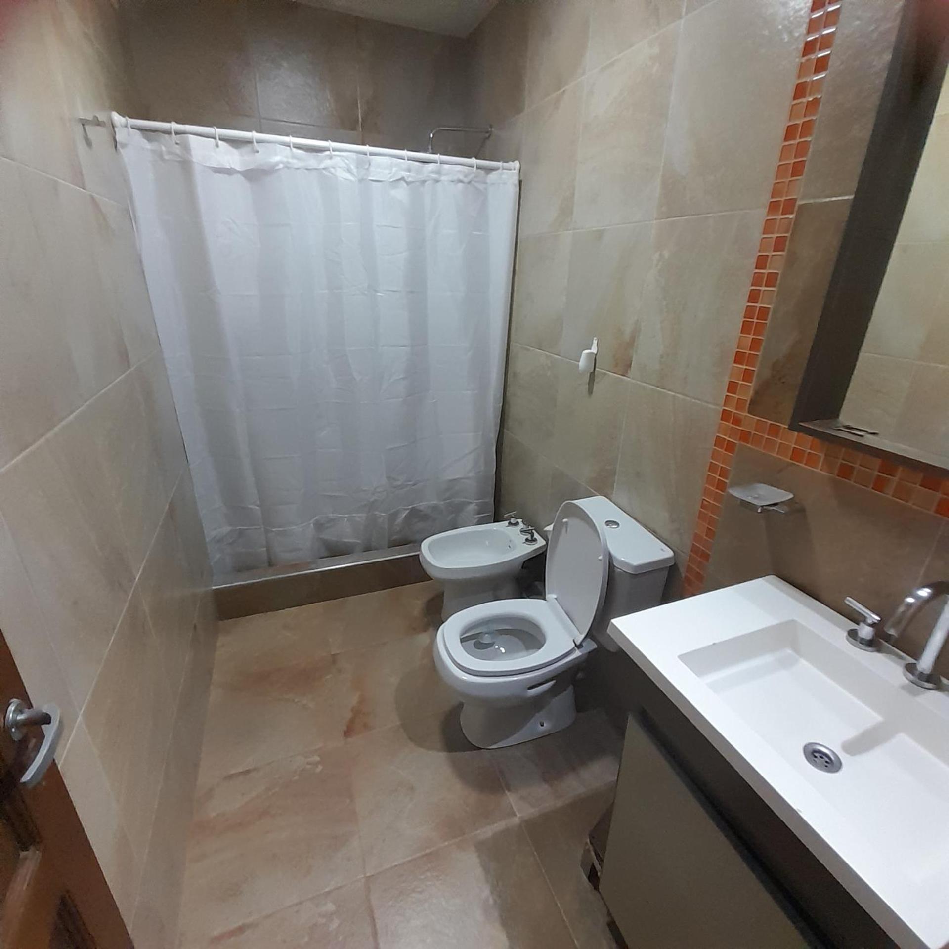 Casa en Maipú entre Lomas