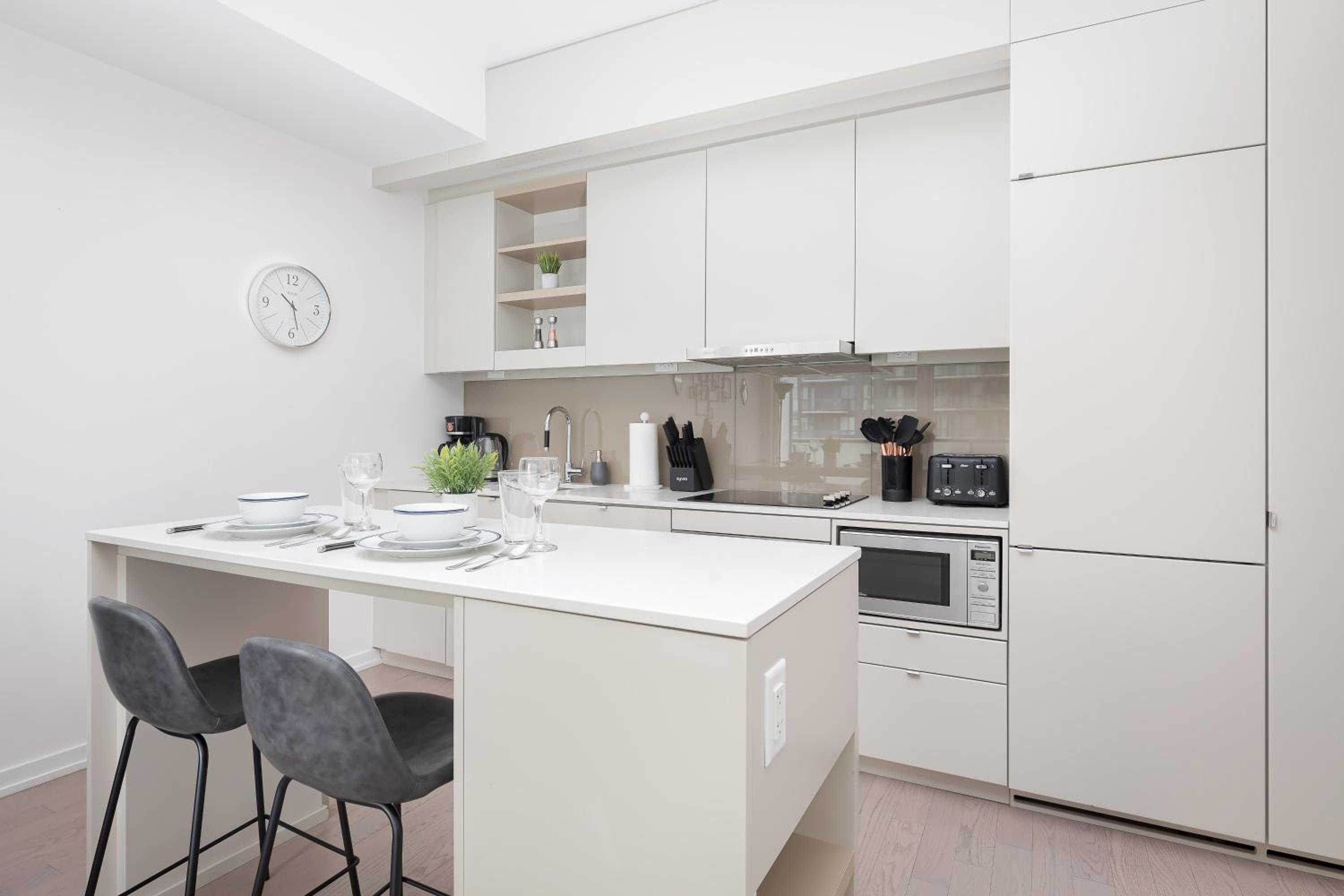 1BR Space - Downtown Toronto