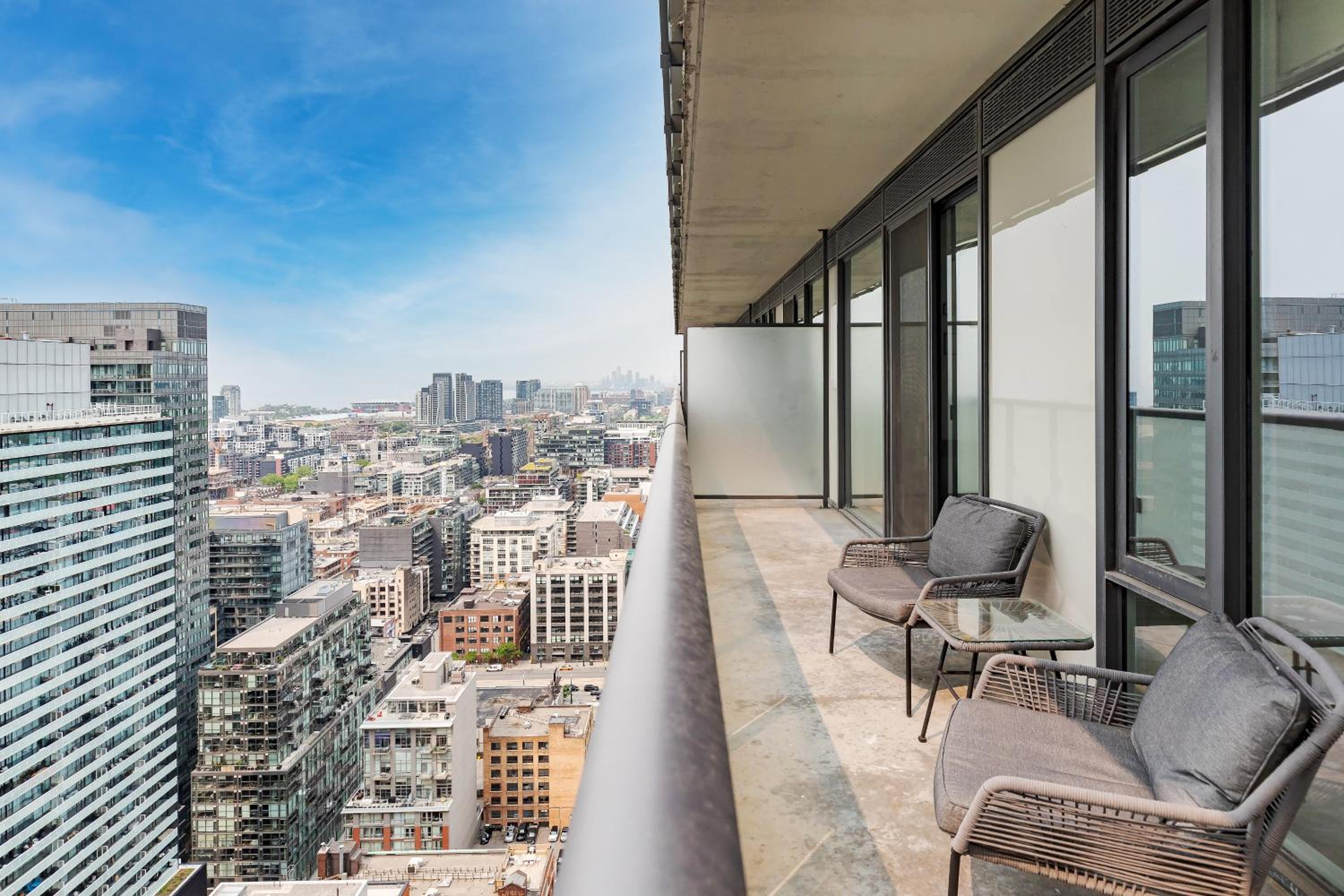 1BR Space - Downtown Toronto