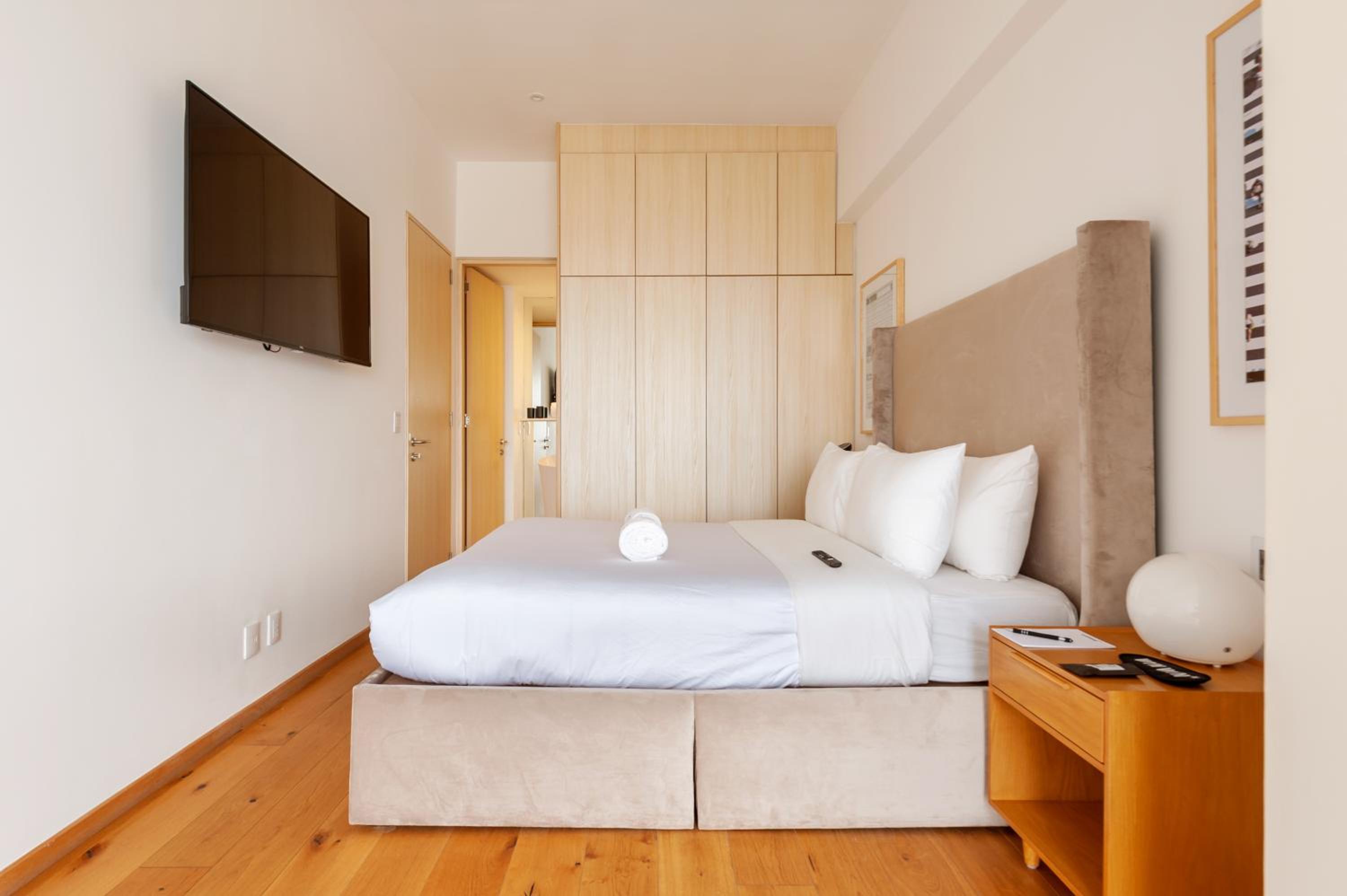 Awesome 2BR with Panoramic View photo 5