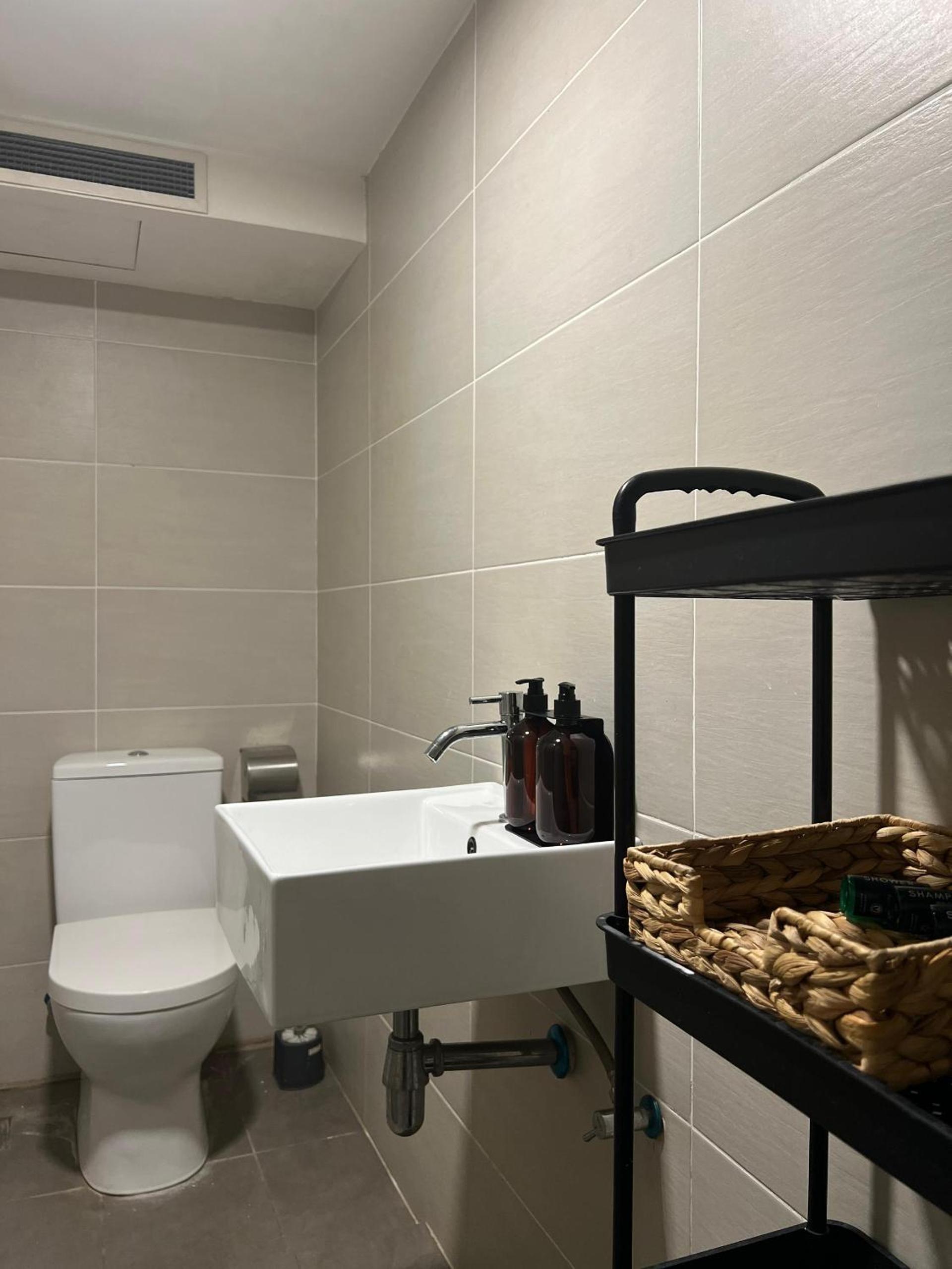 Female Hostel KL by ChillOut Hostel x