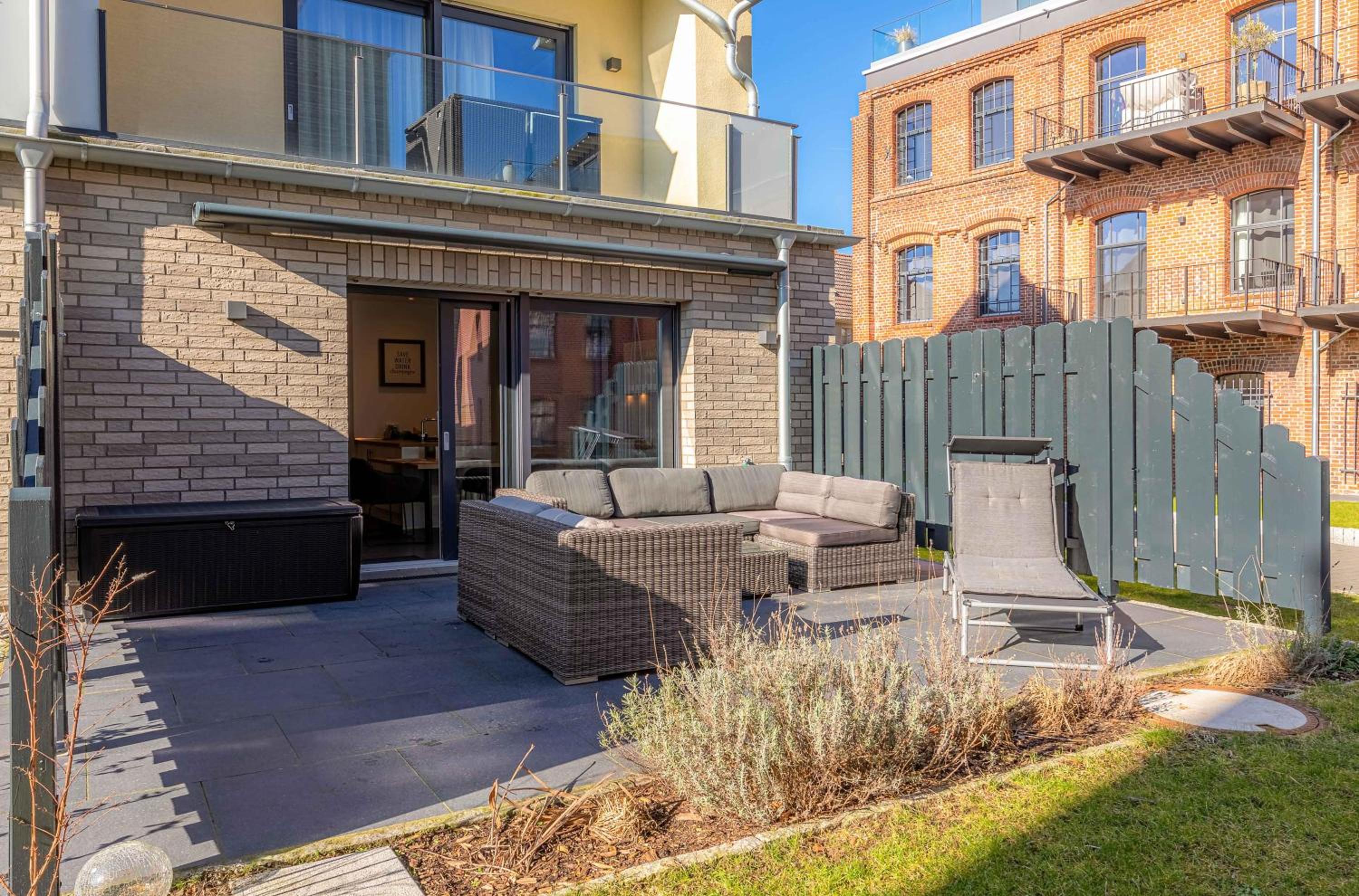 Apartment Sebastian - Elegantes Domizil mit Stegzugang, Terrasse & Altstadtnähe