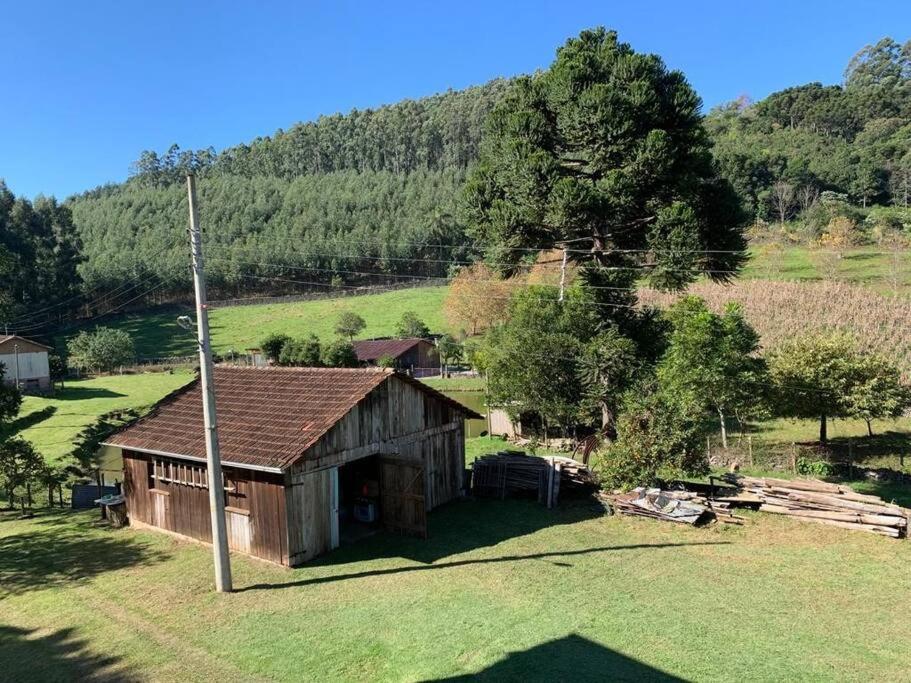 Casa tradicinal de colônia, ampla e confortável