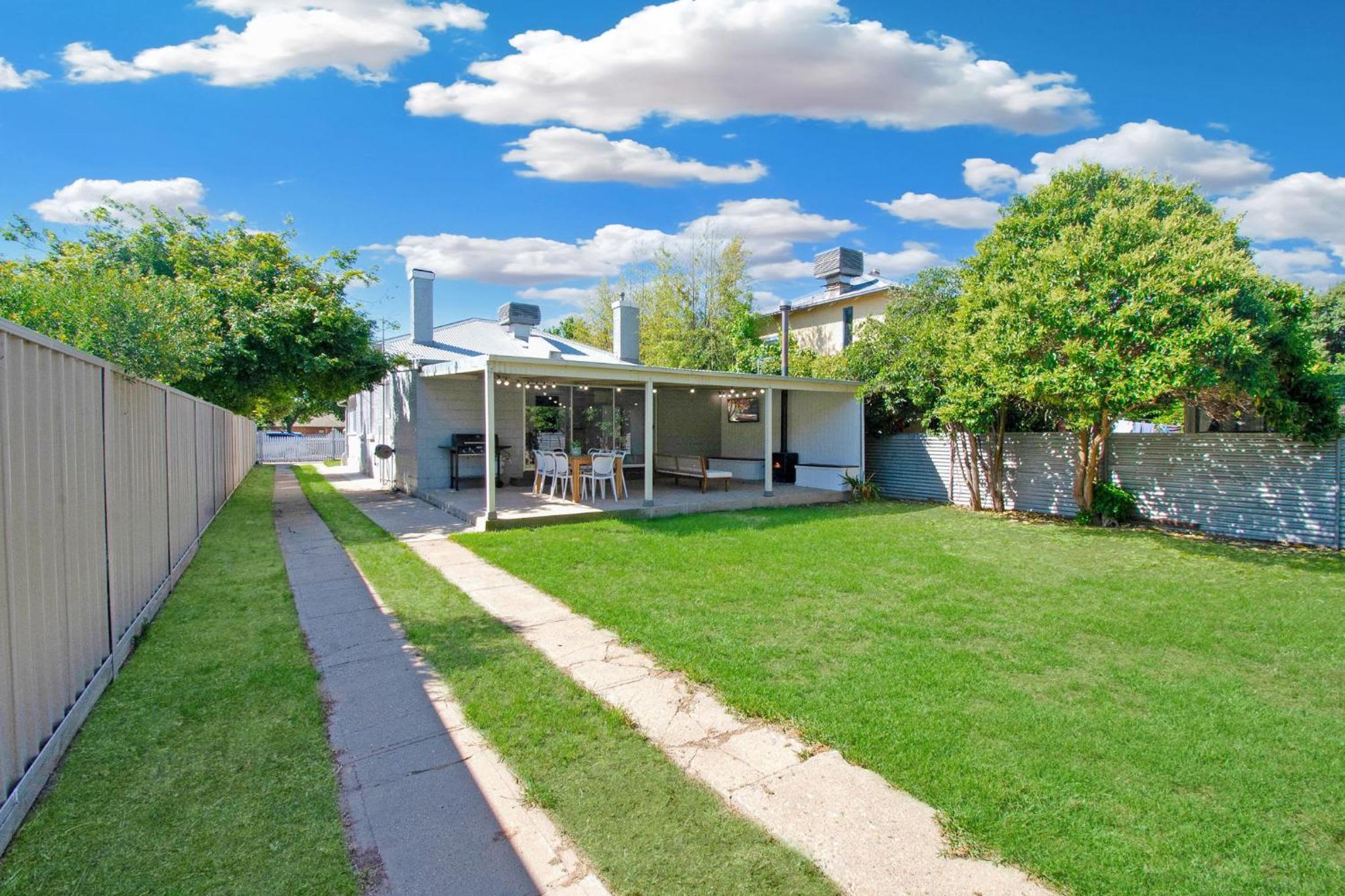 Cottage Charm on Travers - CBD Location, Pet Friendly