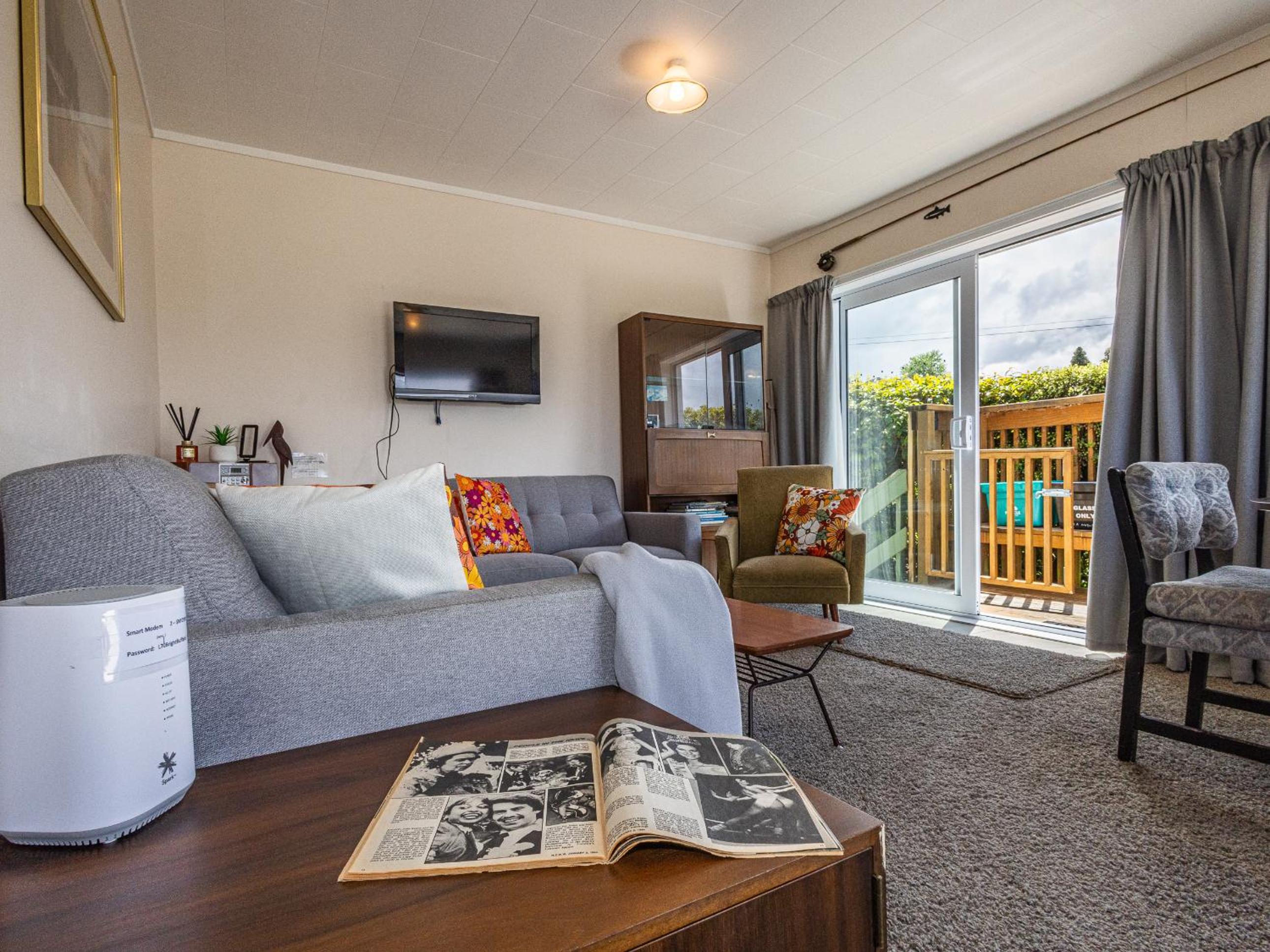 Central Riverside Retreat - Taupo Holiday Home view 3