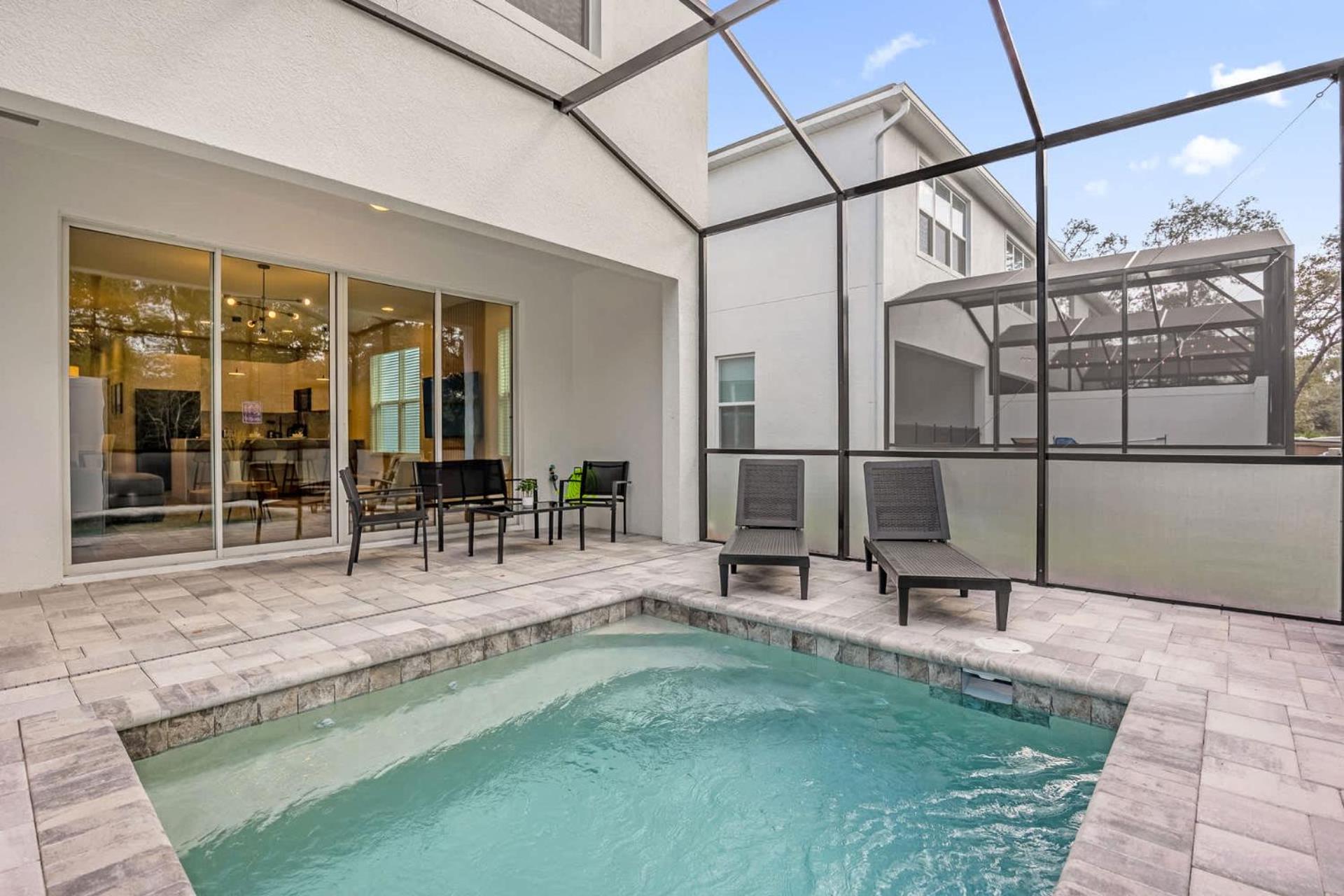 Upstay - Modern Home w Pool in New Development