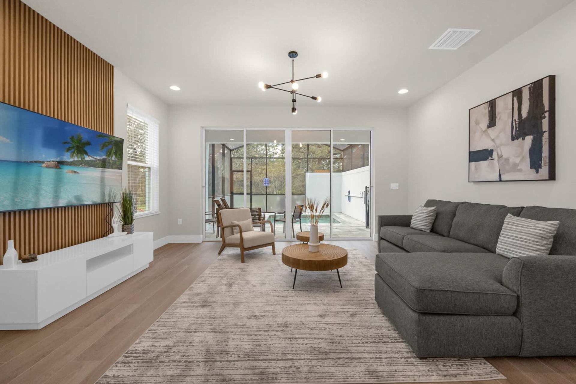 Upstay - Modern Home w Pool in New Development