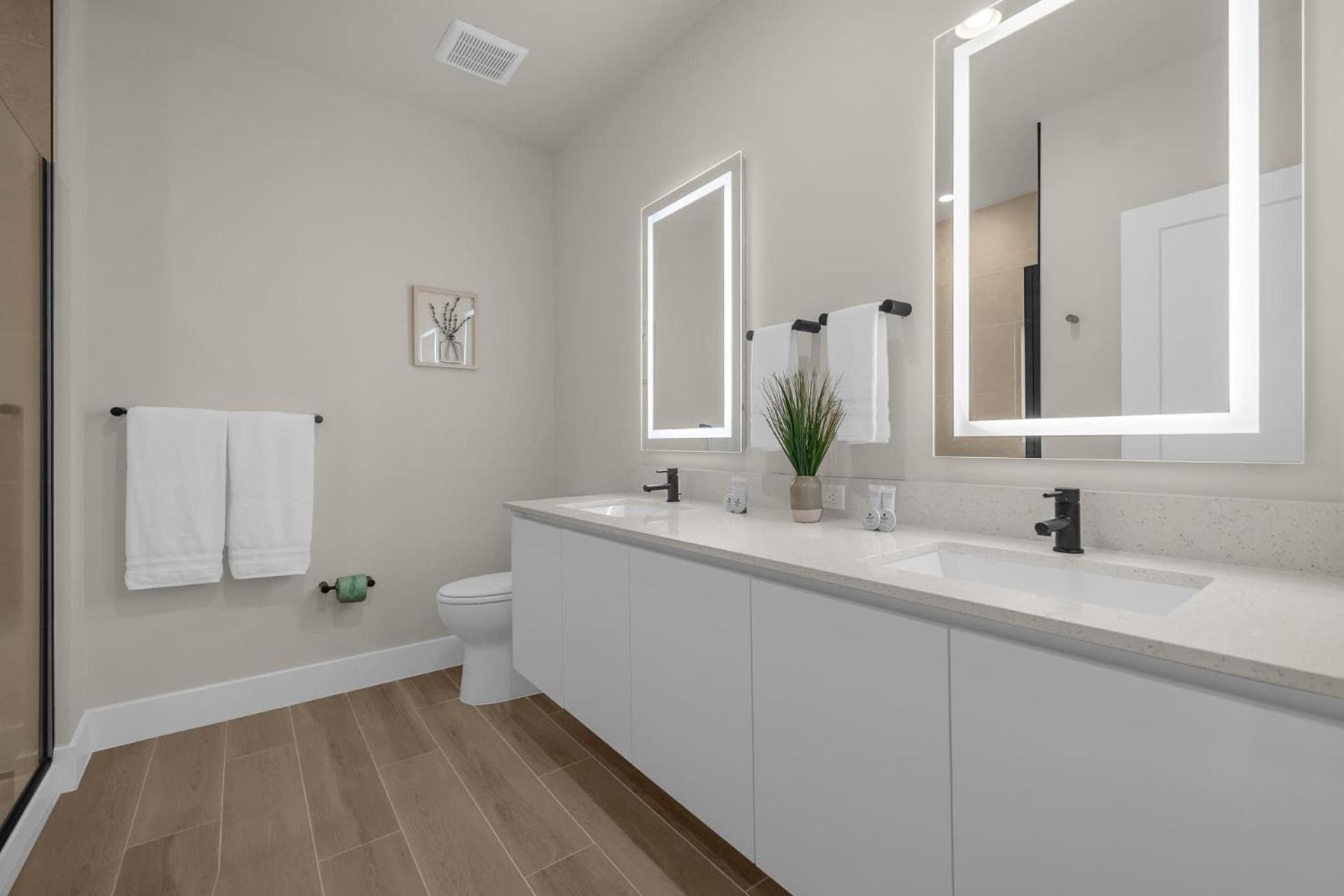 Upstay - Modern Home w Pool in New Development