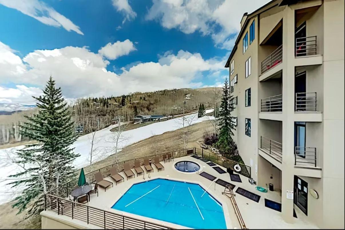 Chamonix 30, Snowmass Ski-In Ski-Out Condo with Shared Pool, Hot Tub & Gym view 5