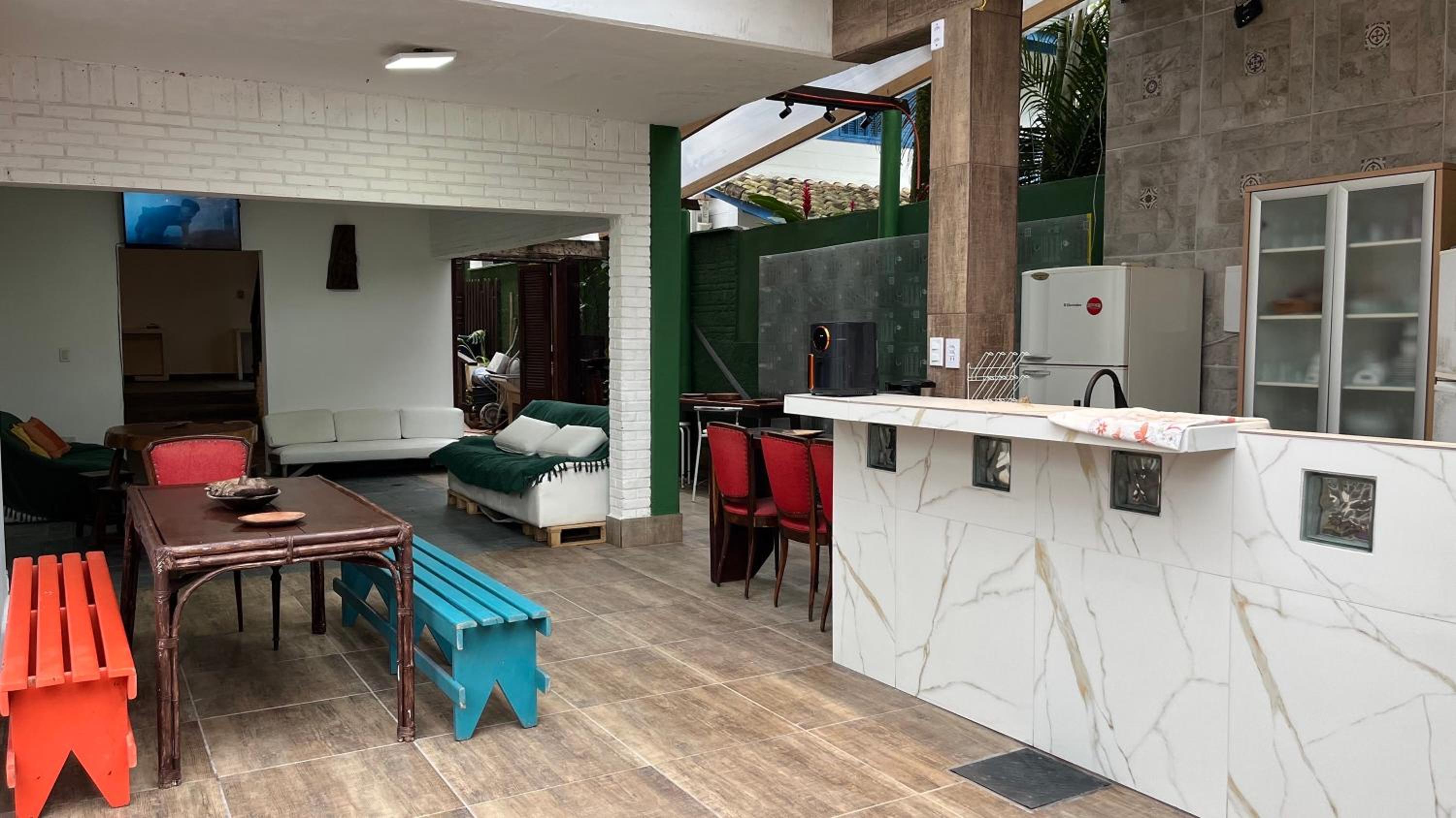Canto das Toninhas Guest House
