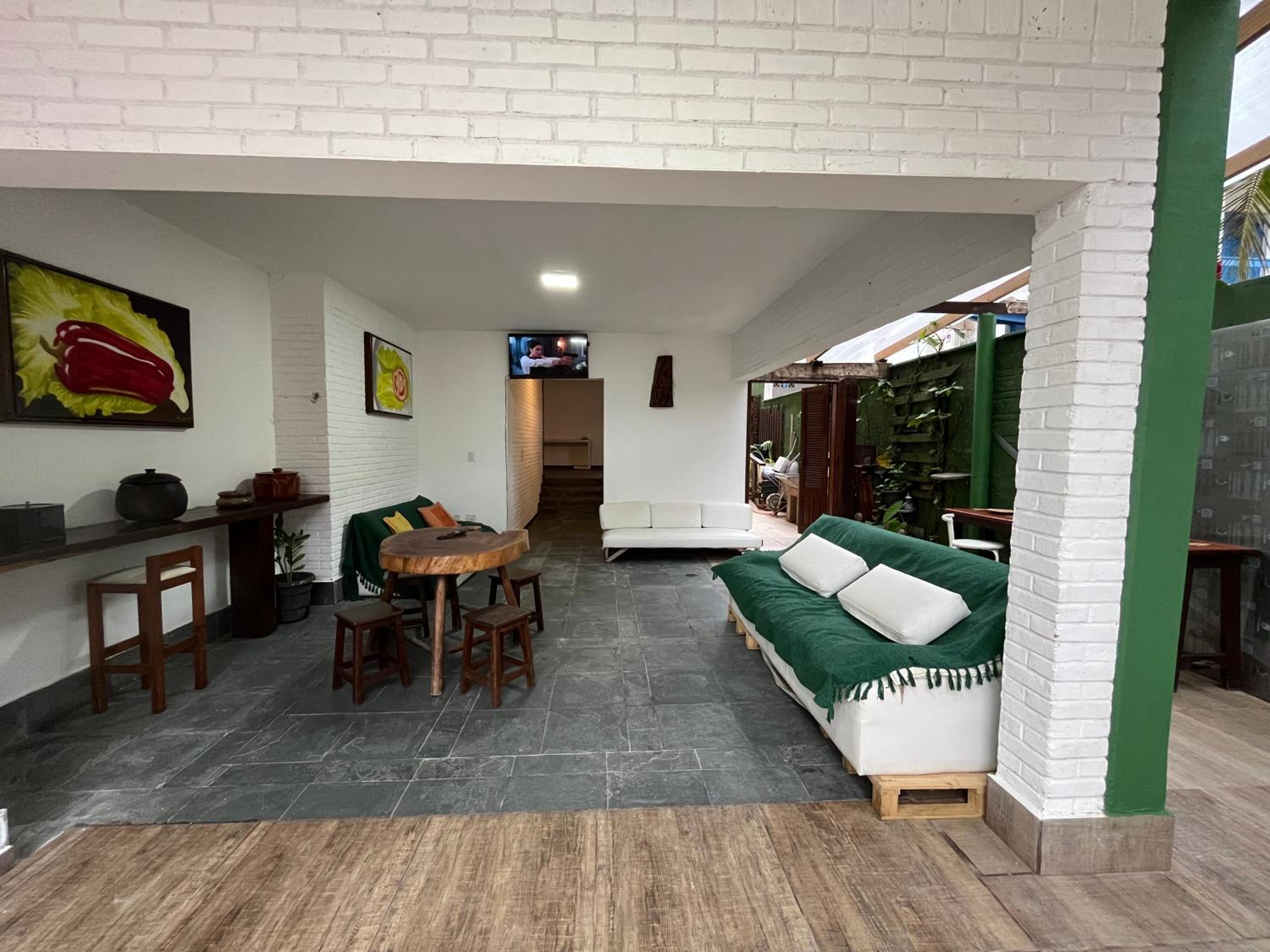 Canto das Toninhas Guest House