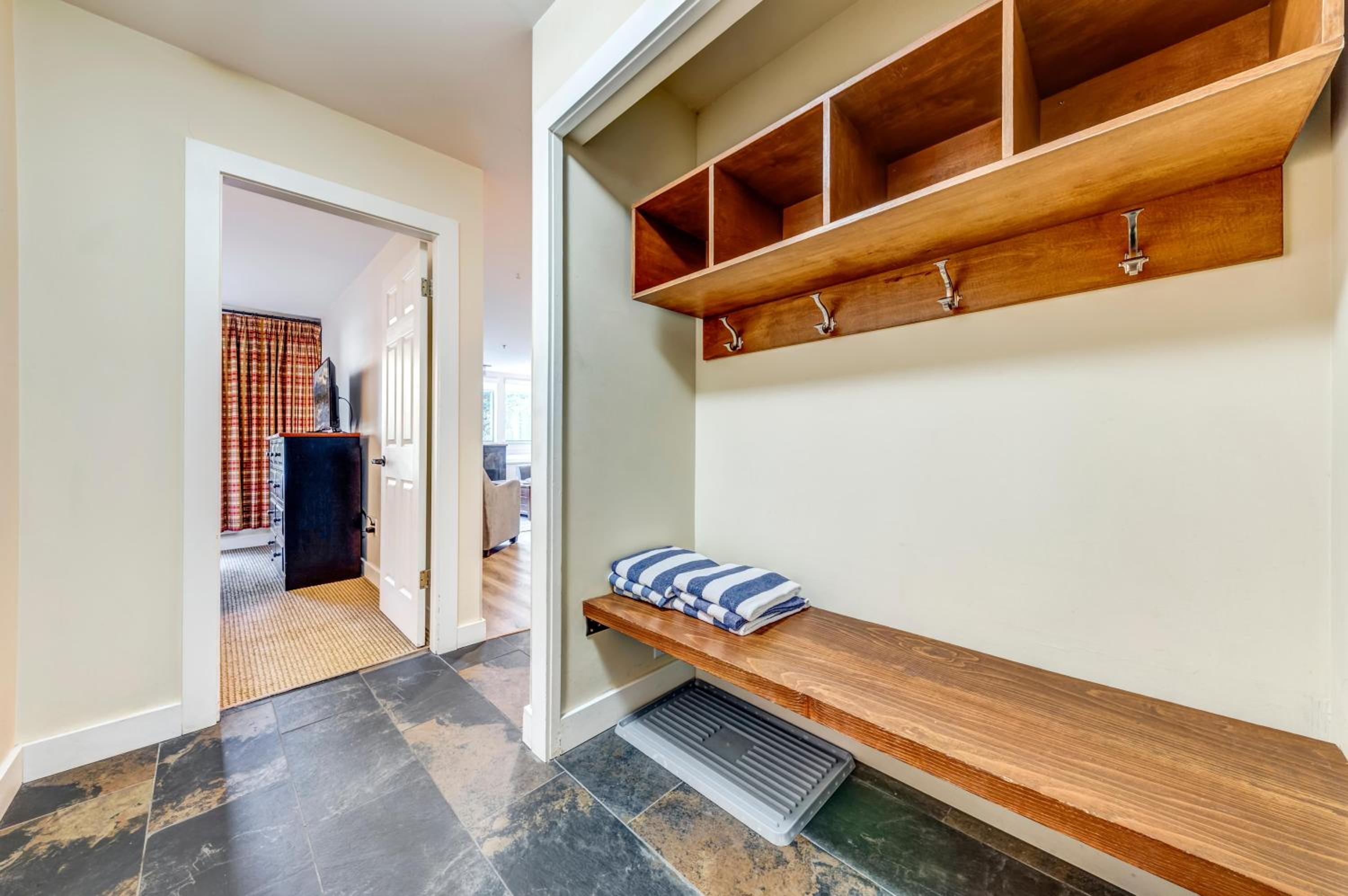 Greystone Lodge 226 Ski-in Out