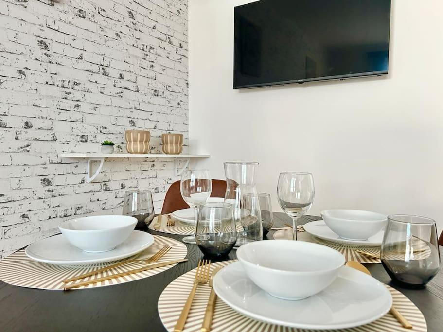Modern Stylish Brand New Apartment