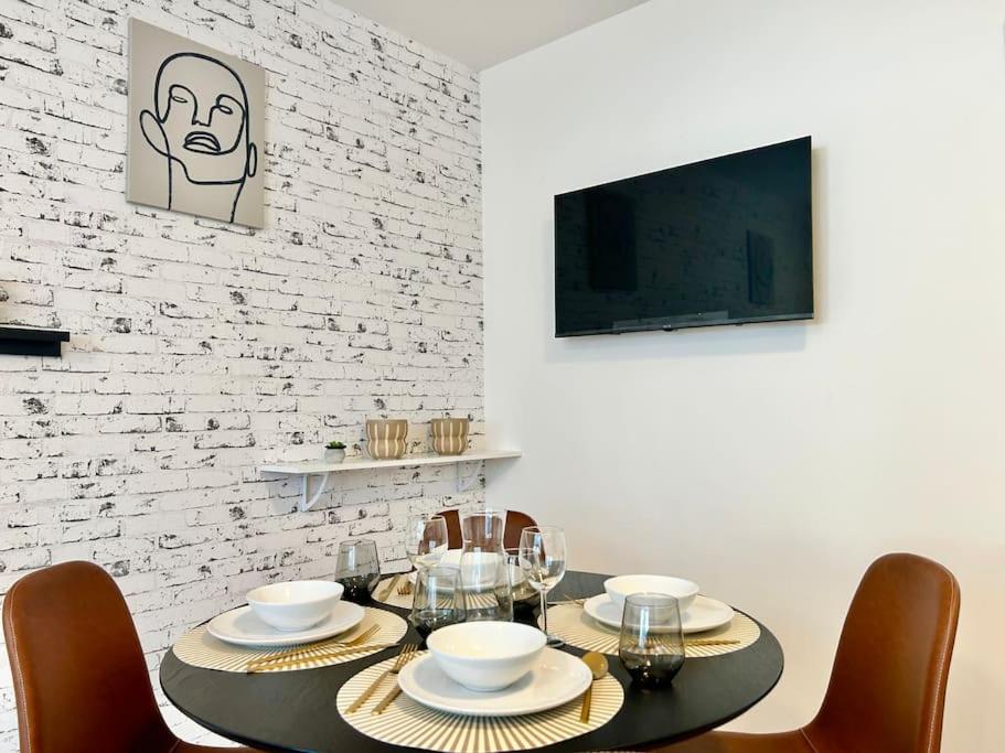 Modern Stylish Brand New Apartment