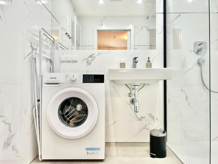 Modern Stylish Brand New Apartment