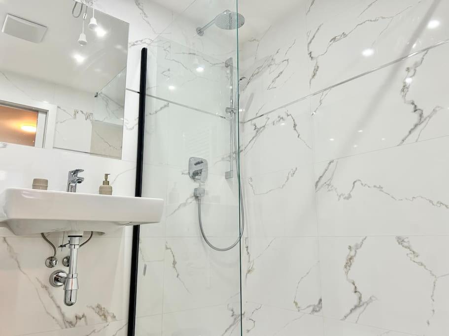 Modern Stylish Brand New Apartment