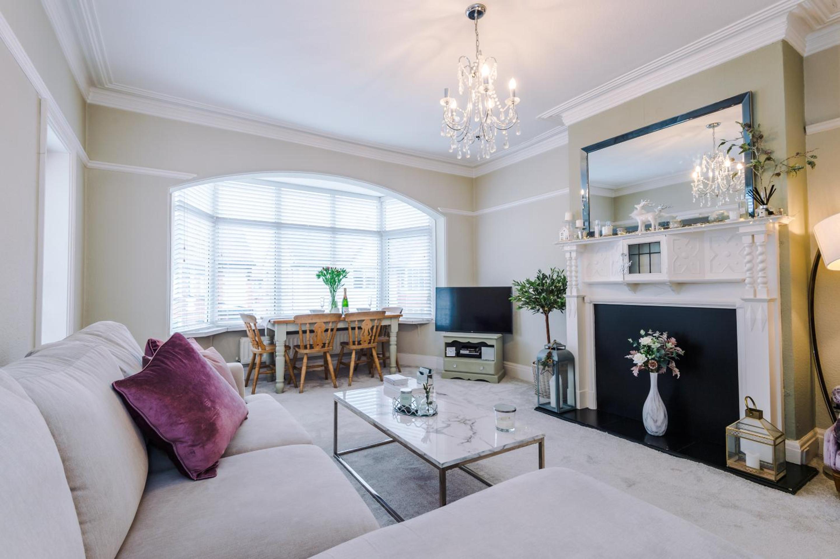 Stylish 1-Bed Apartment in St. Annes view 2