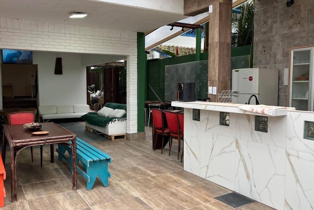 Canto das Toninhas Guest House