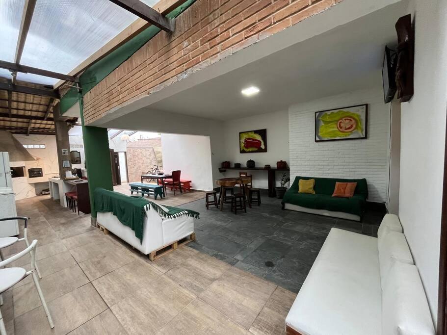 Canto das Toninhas Guest House
