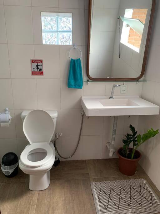 Canto das Toninhas Guest House