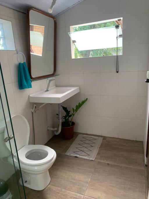 Canto das Toninhas Guest House