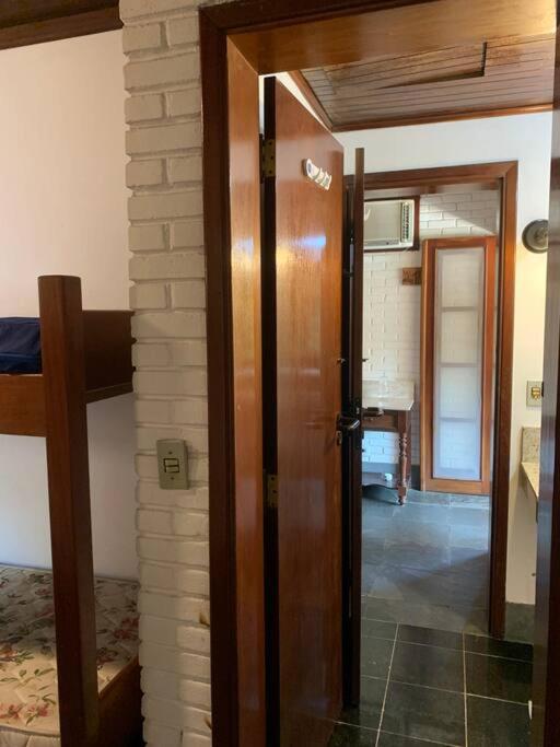 Canto das Toninhas Guest House
