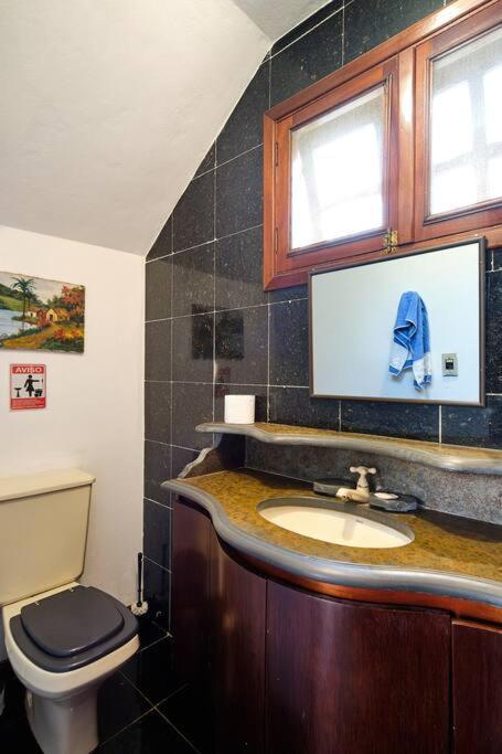Canto das Toninhas Guest House