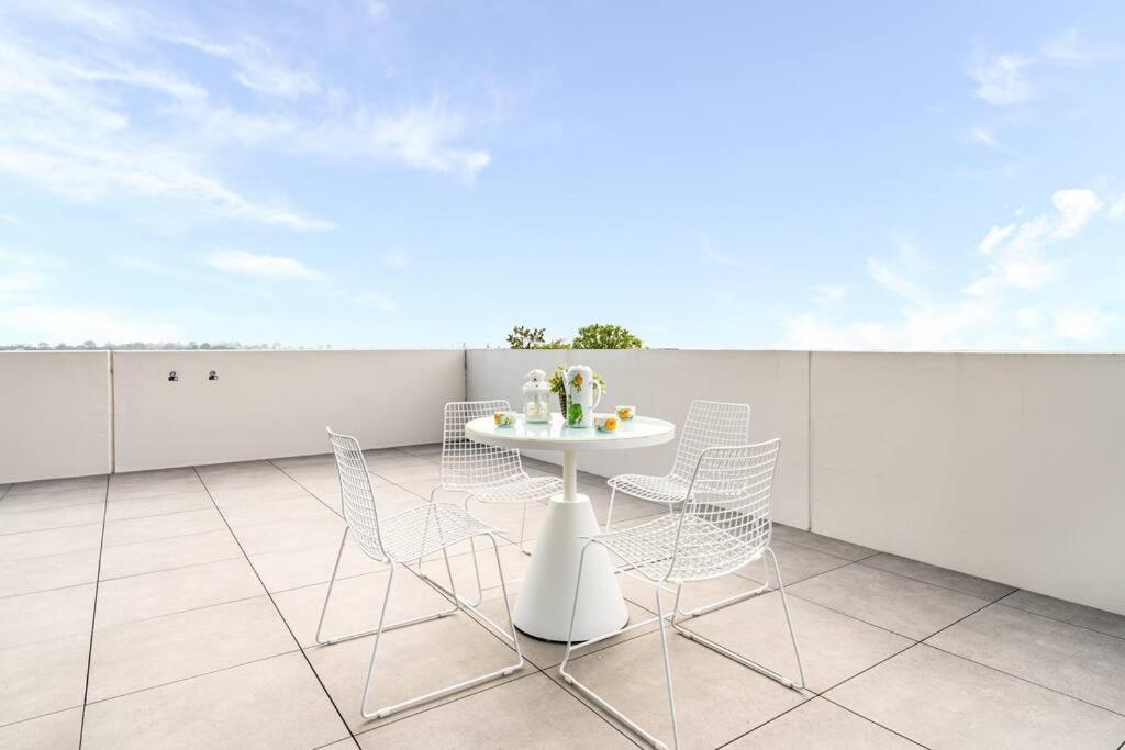 StayAU Luxurious Penthouse 3BR Panoramic Views