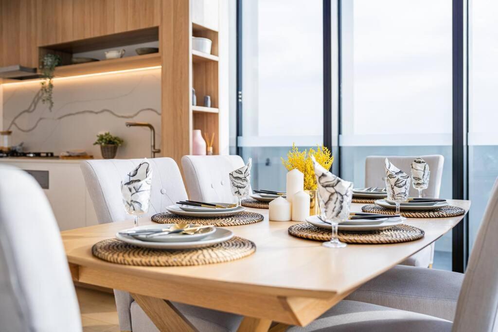 StayAU Luxurious Penthouse 3BR Panoramic Views