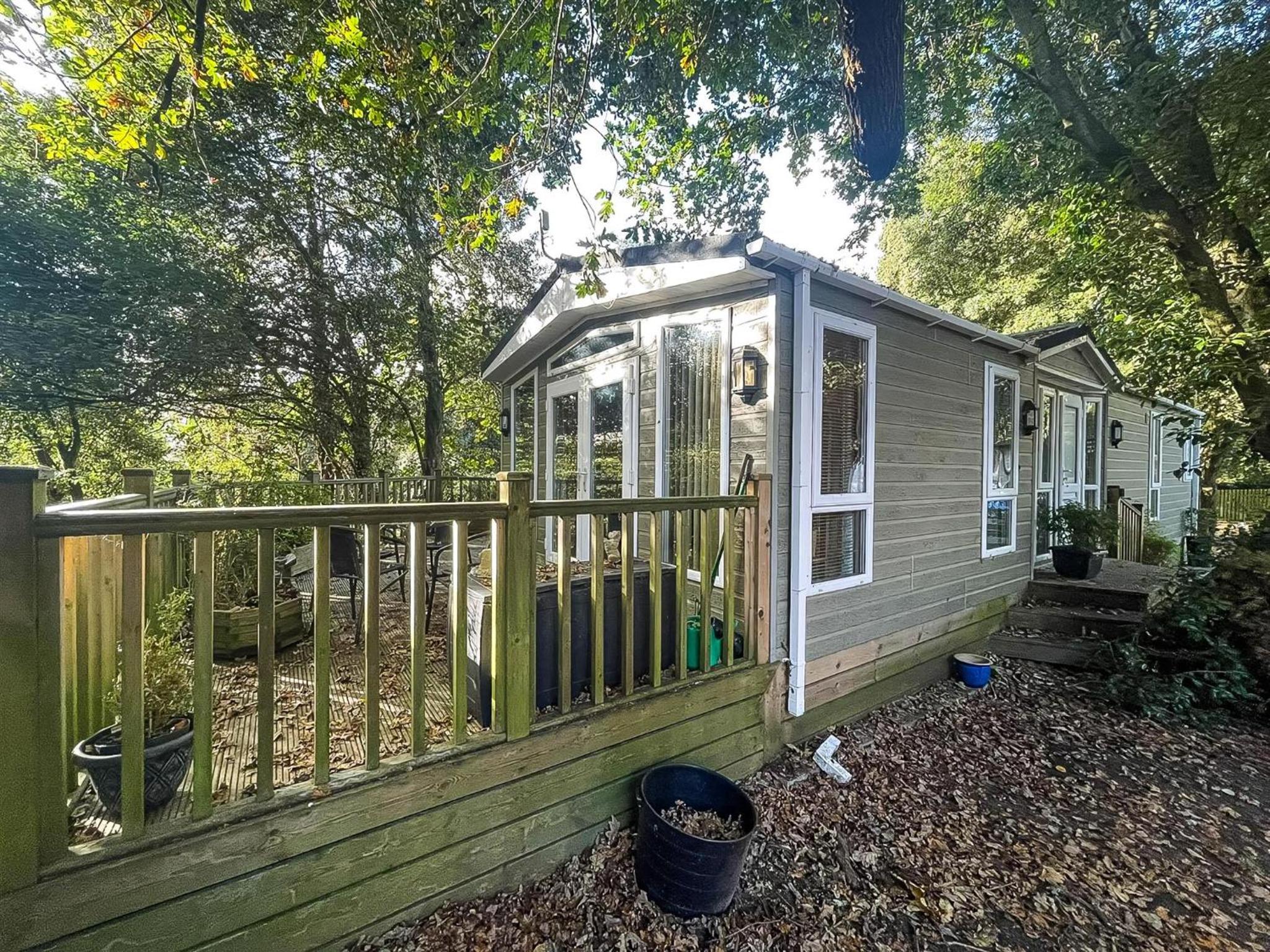 Pet Friendly, Luxury Caravan For Hire In Suffolk By The Beach Ref 32203Og view 3