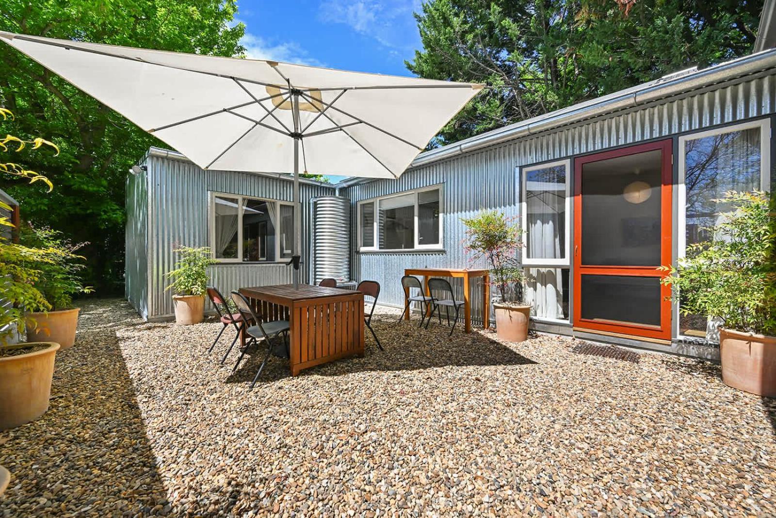 Greenwood Cottage - Close to CBD, Leafy Backyard