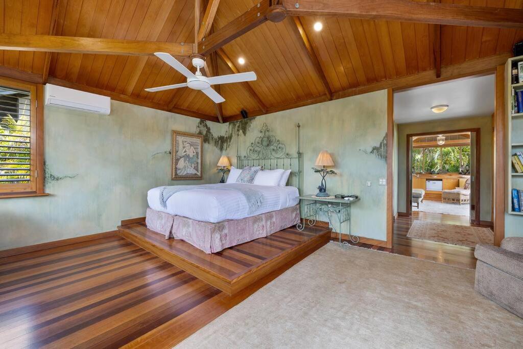 Fuller Holidays -Ocean House - Beachfront Suffolk Park