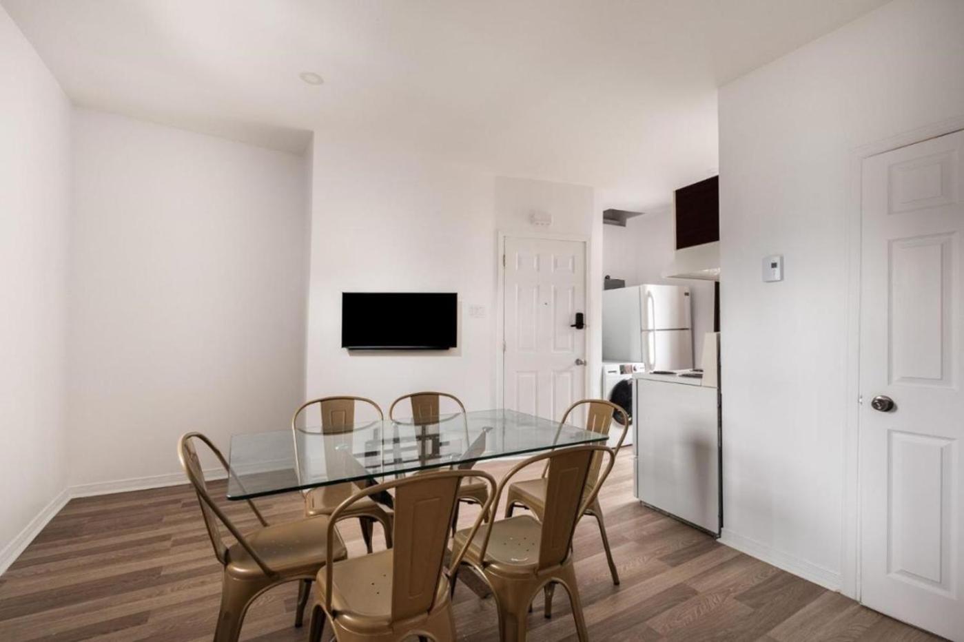 2 bedroom apartment near St-Lawrence River - 1007