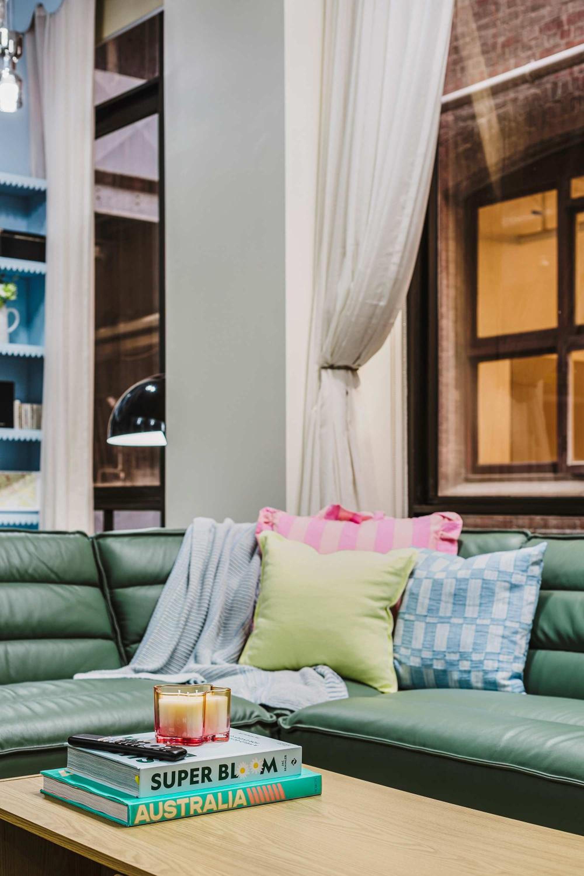 lounge