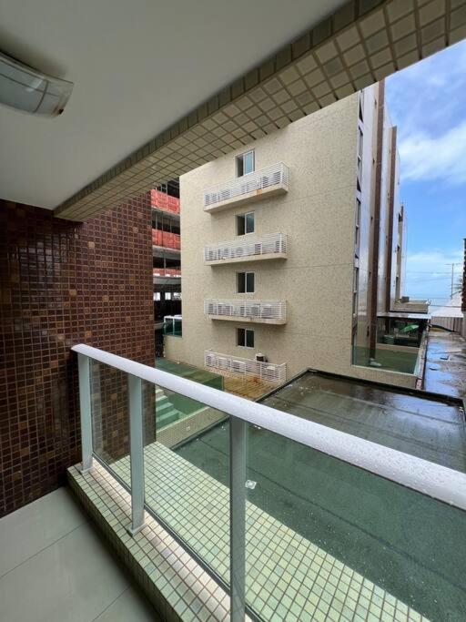Flat a 50m da praia de Intermares